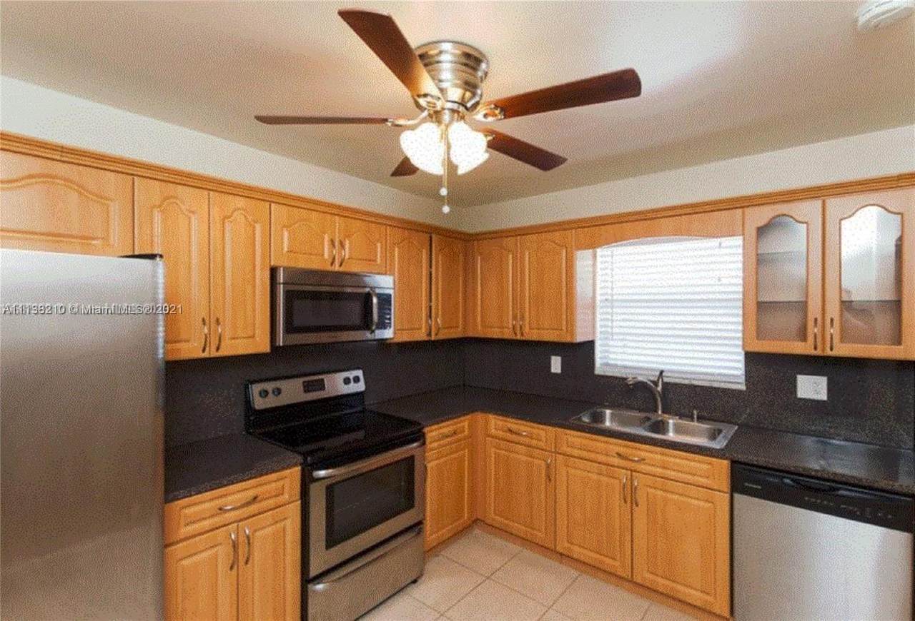 2836 Fillmore St - Photo 1