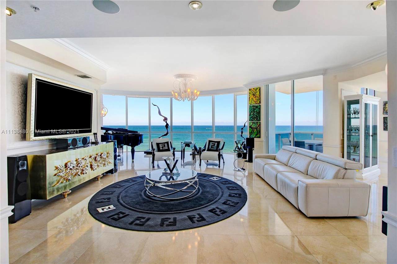 18101 Collins Ave - Photo 1