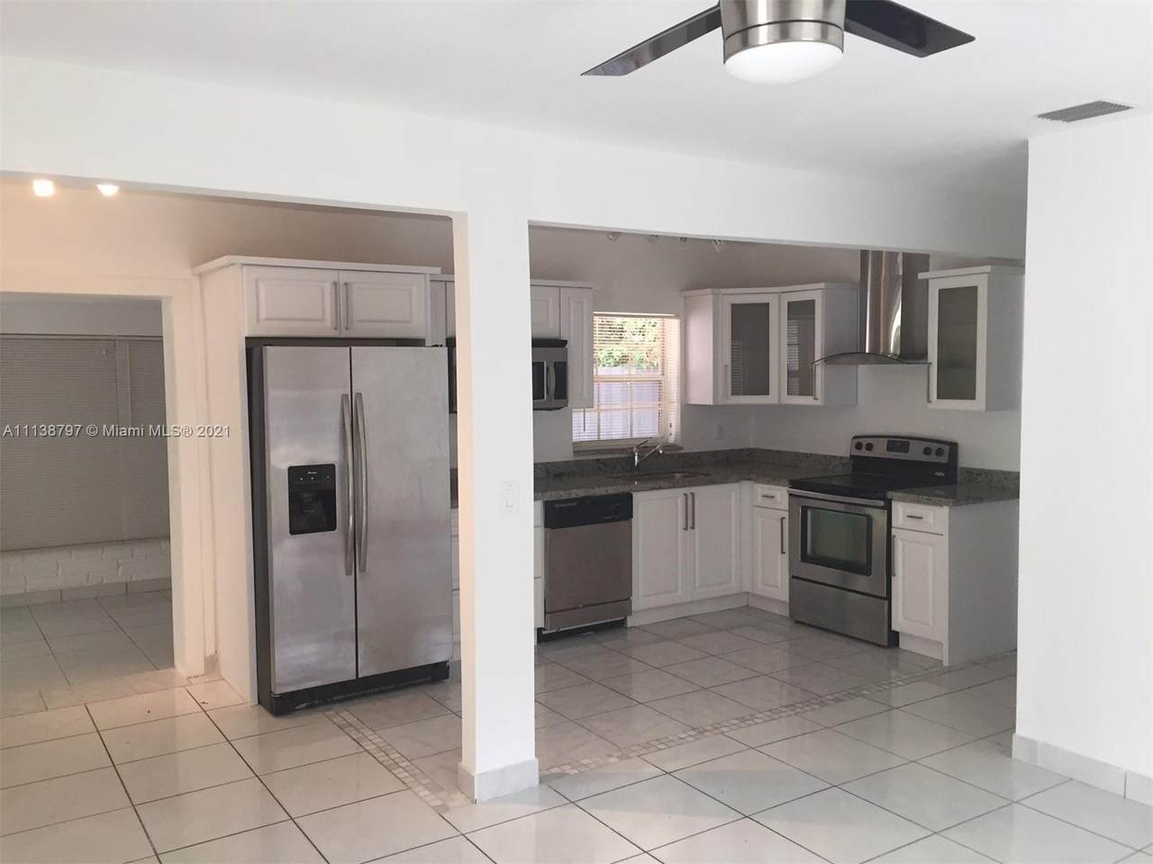 1435 173rd St - Photo 1