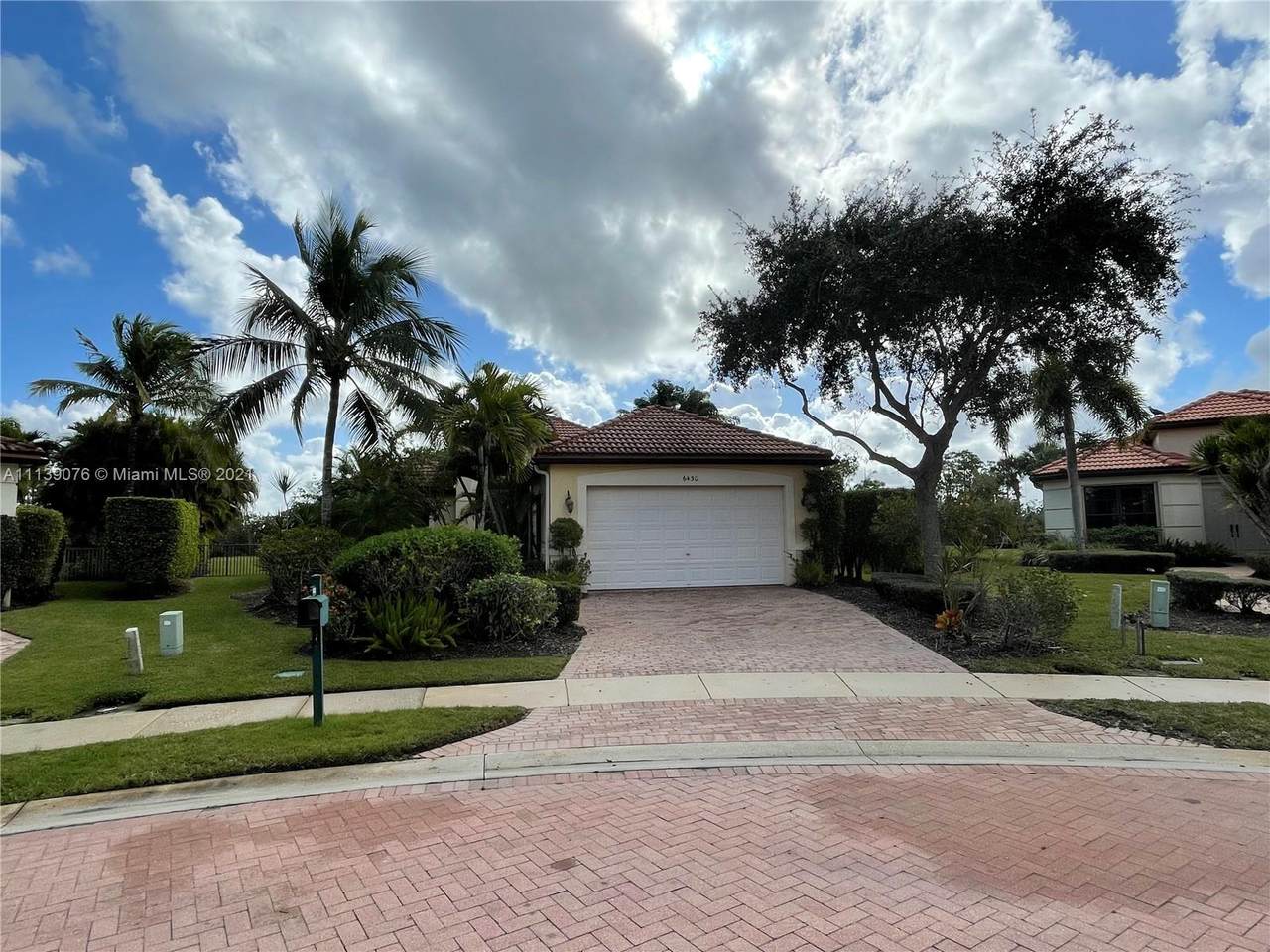 6430 Sparrow Hawk Dr - Photo 1