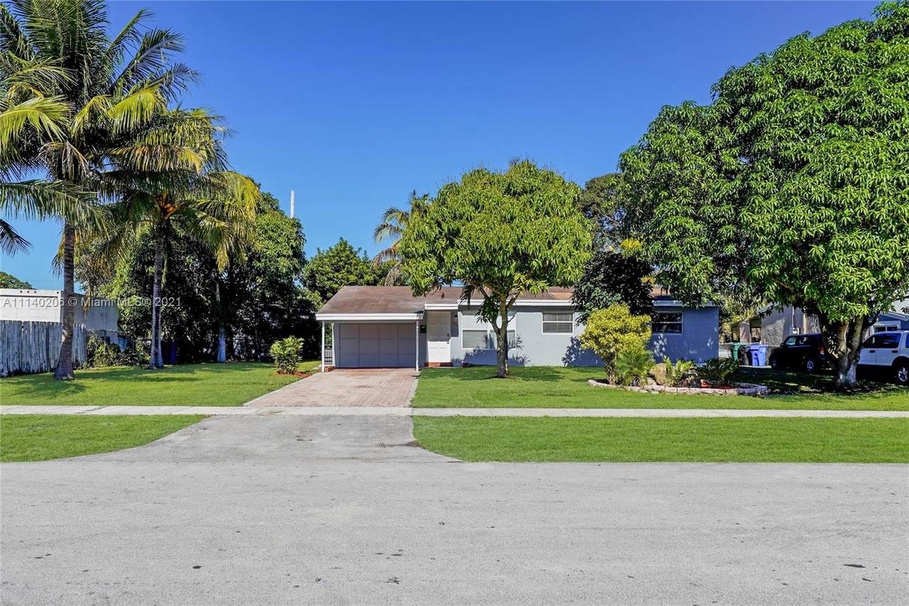 1141 Park Dr - Photo 1