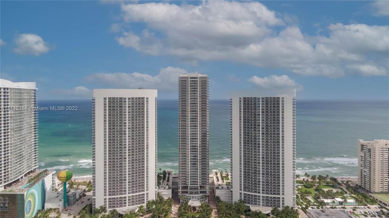 1830 Ocean Dr - Photo 1