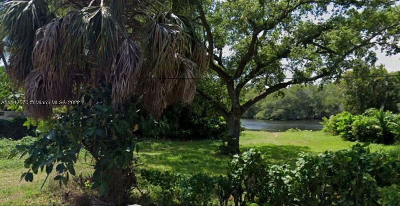 18226 Oleta Dr - Photo 1