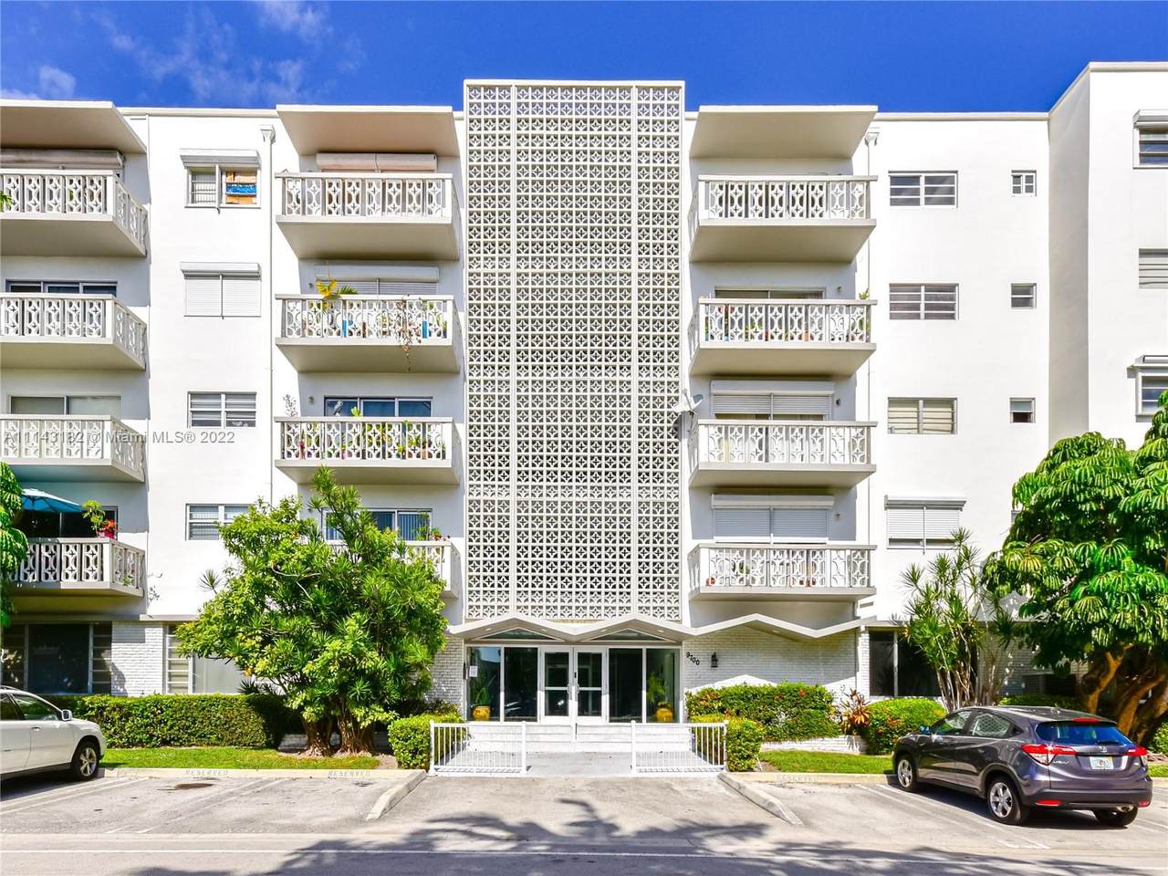 9700 Bay Harbor Dr - Photo 1
