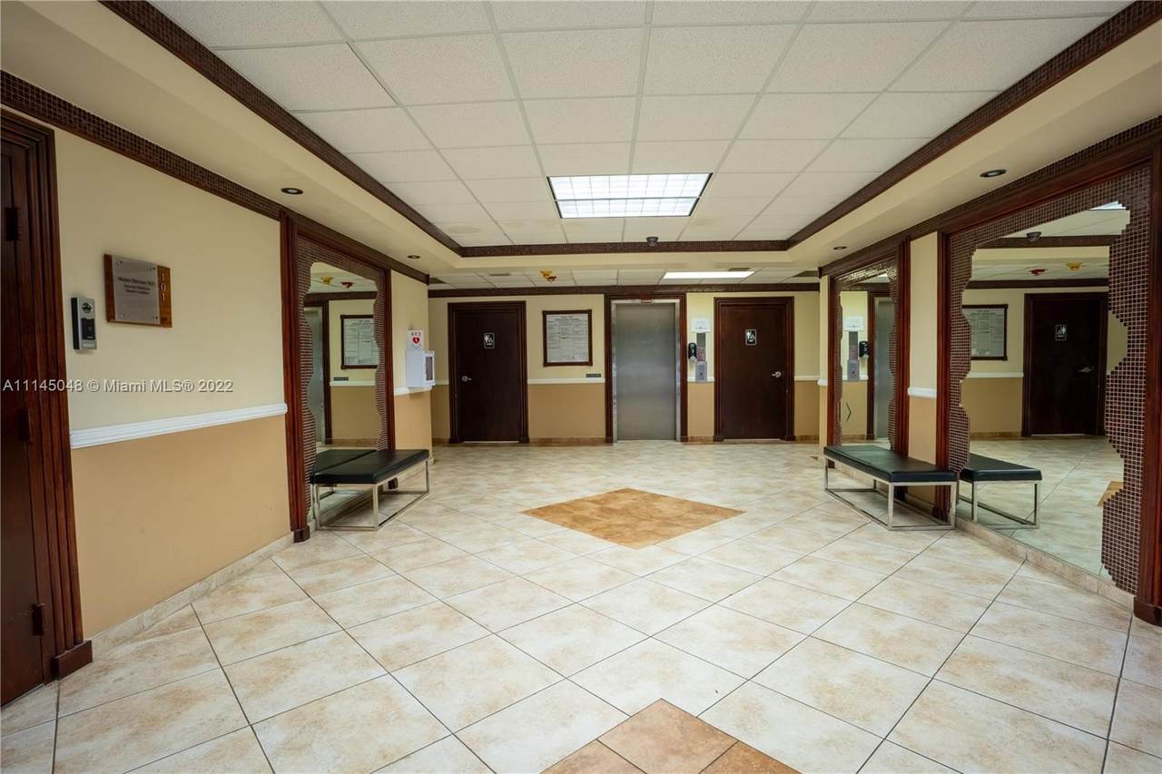 1601 Palm Ave - Photo 1