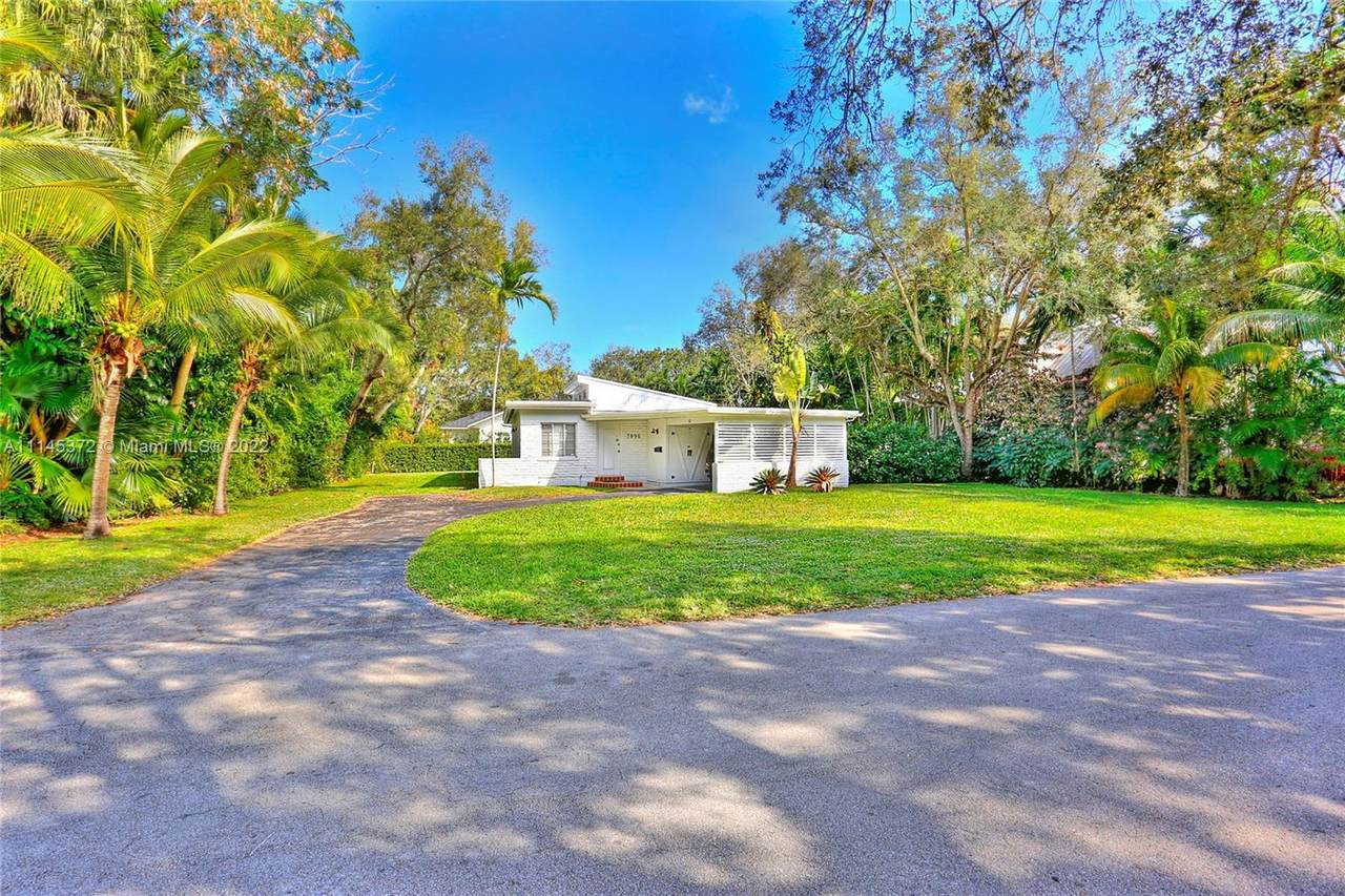 7895 52nd Ct - Photo 1
