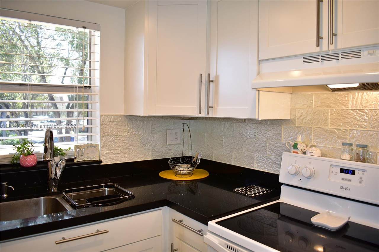 2761 Pine Island Rd - Photo 1