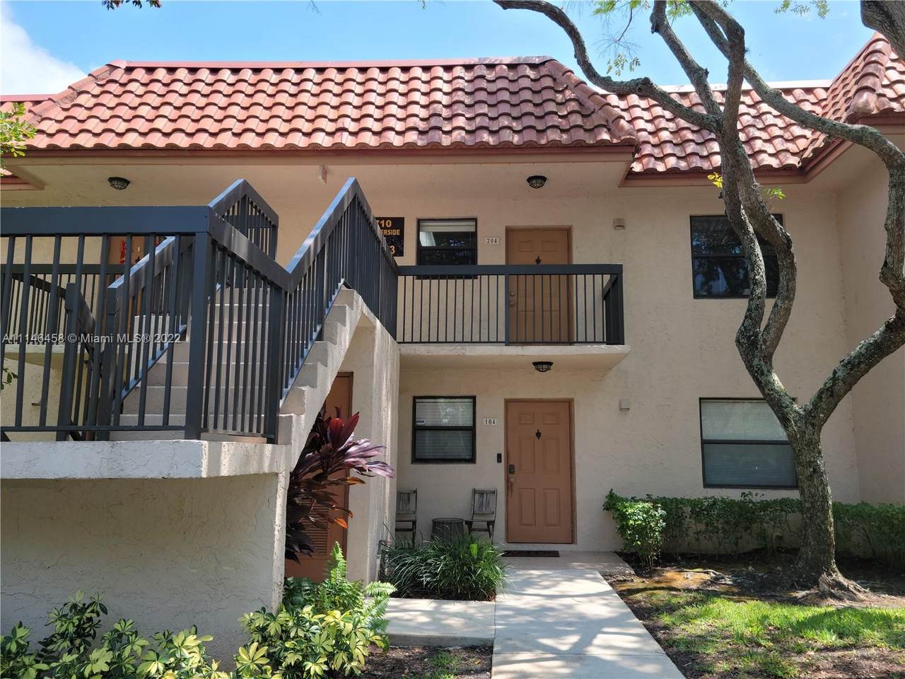15710 Waterside Cir - Photo 1