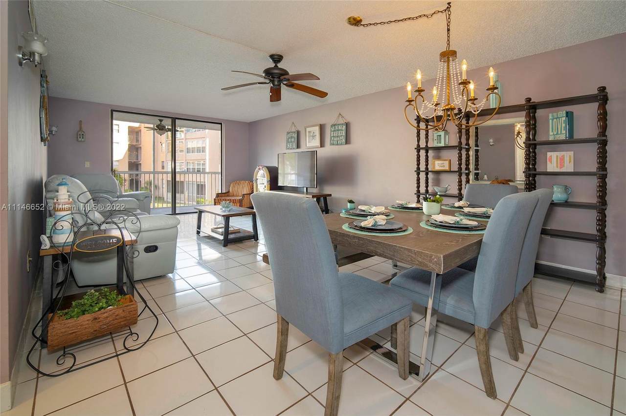 2800 Somerset Dr - Photo 1