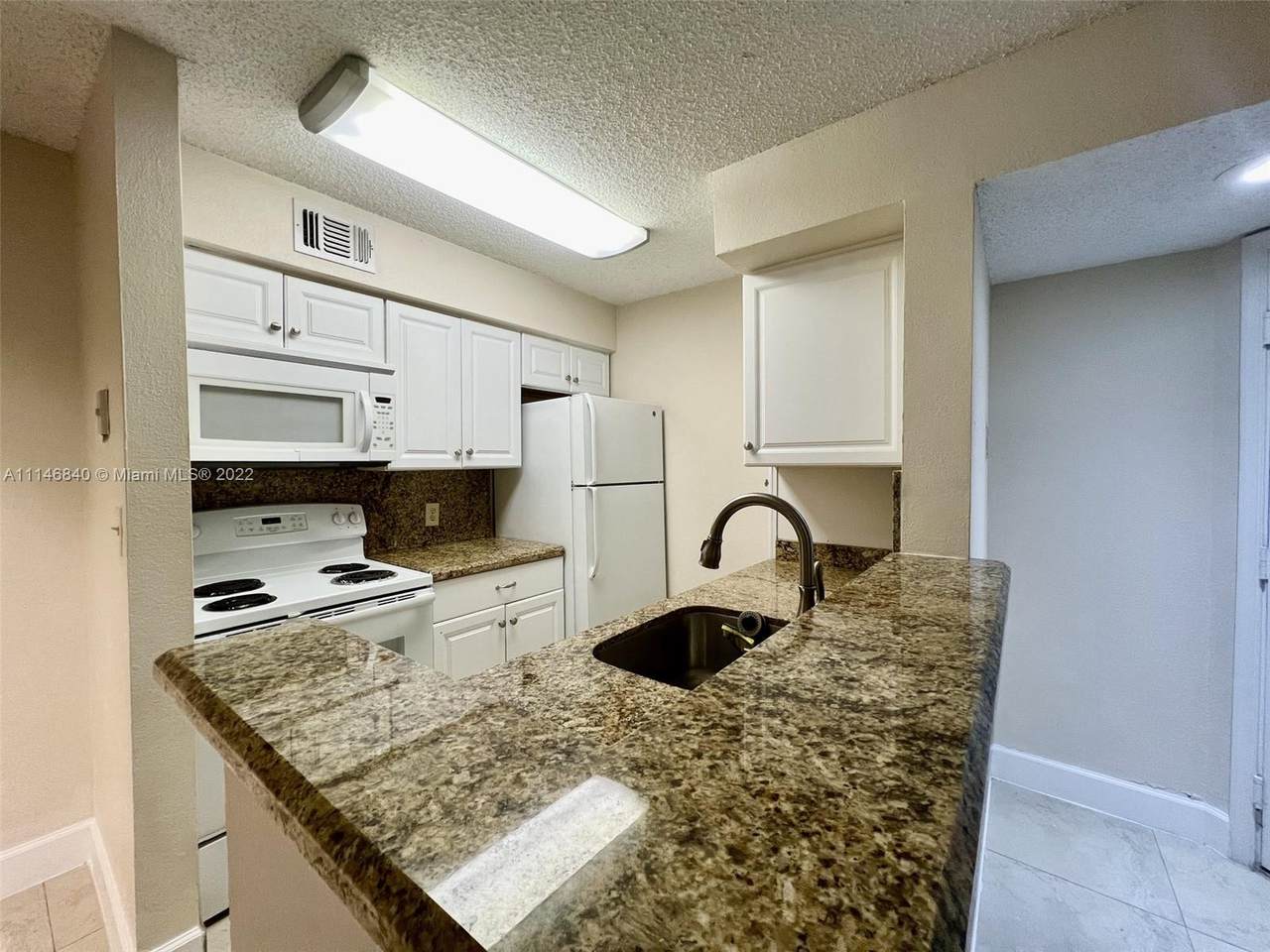 2826 University Dr - Photo 1