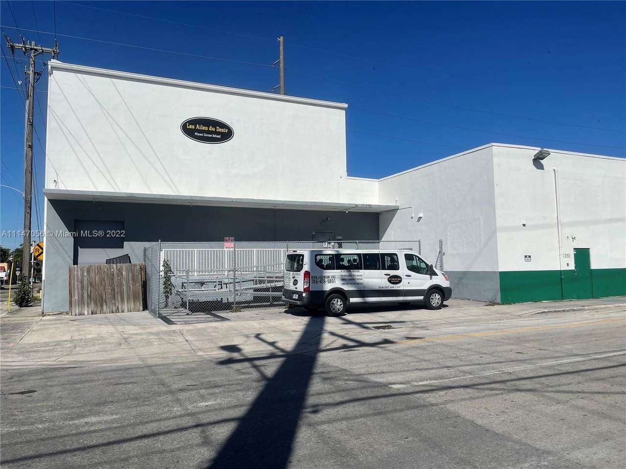 1395 22nd St - Photo 1
