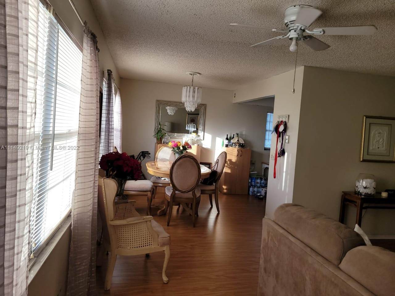 101 132nd Way - Photo 1