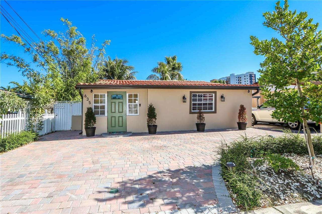 635 64th Ct - Photo 1