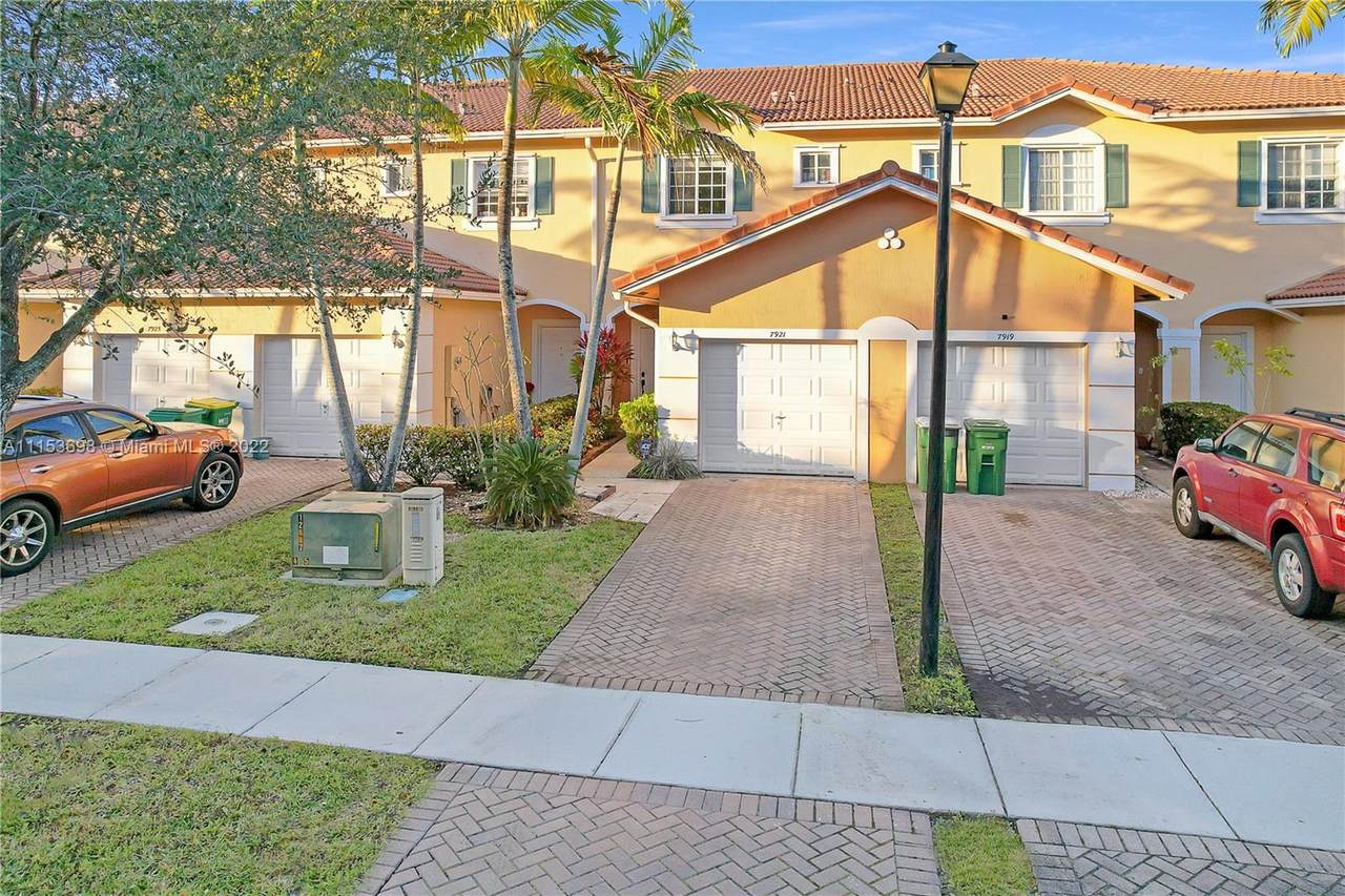 7921 Tuscany Dr - Photo 1