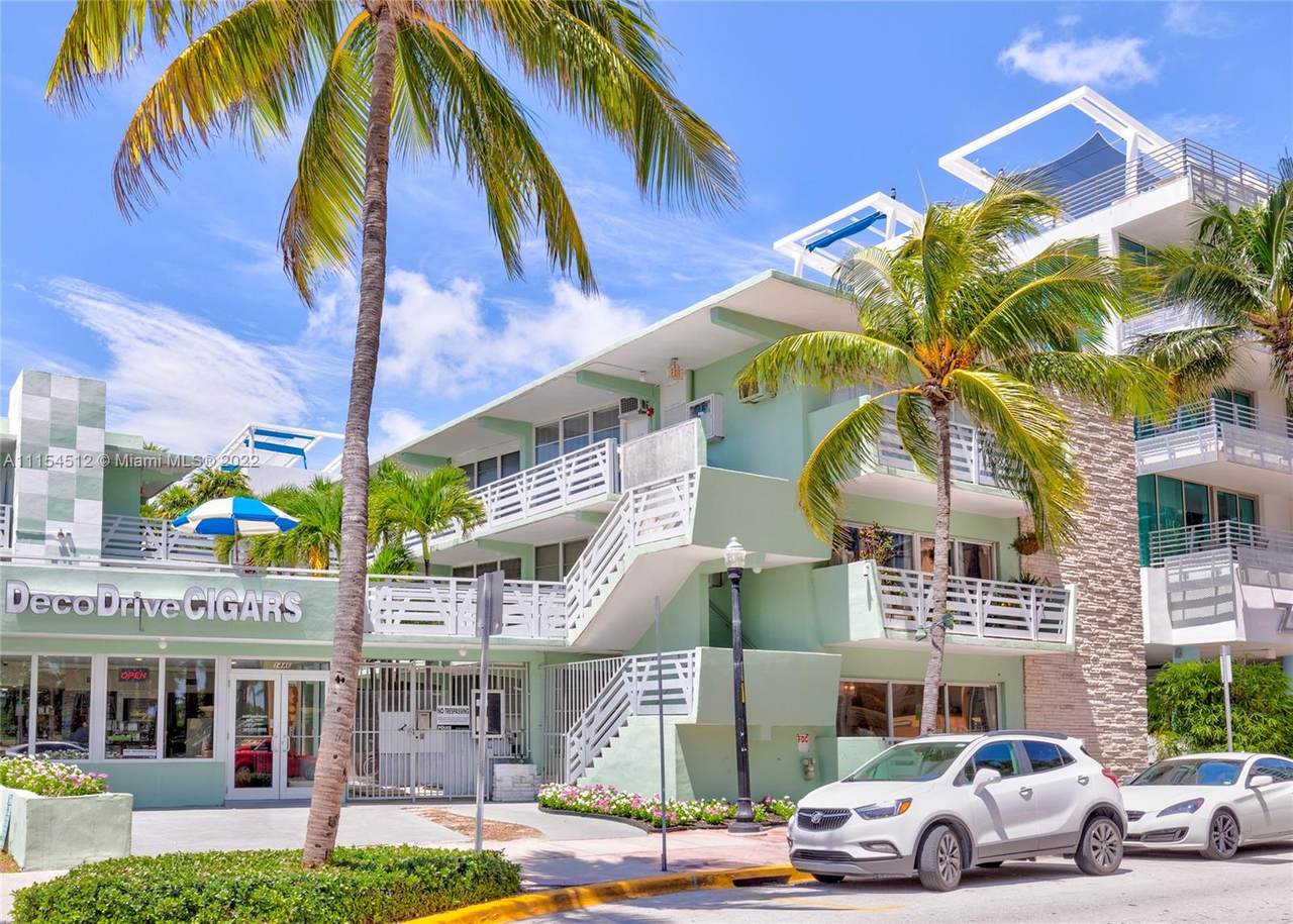 1446 Ocean Dr - Photo 1