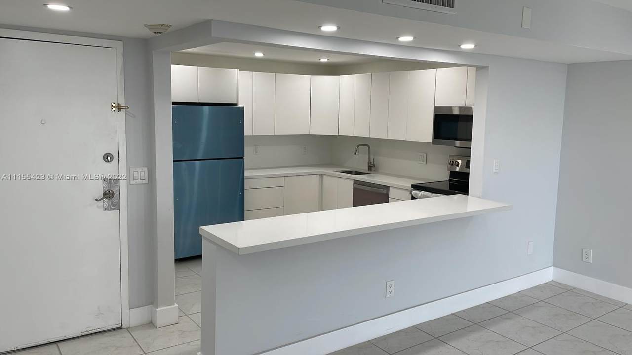 13499 Biscayne Blvd - Photo 1