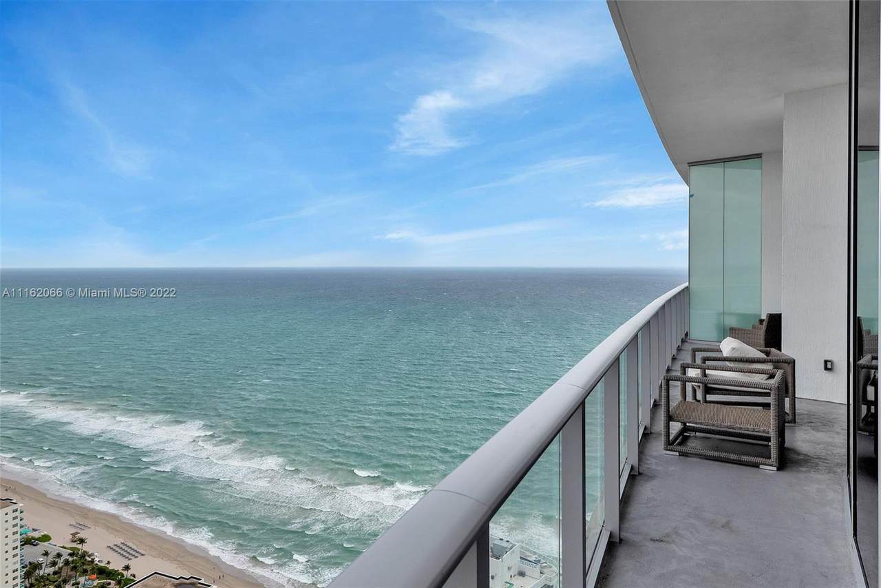 4111 Ocean Dr - Photo 1