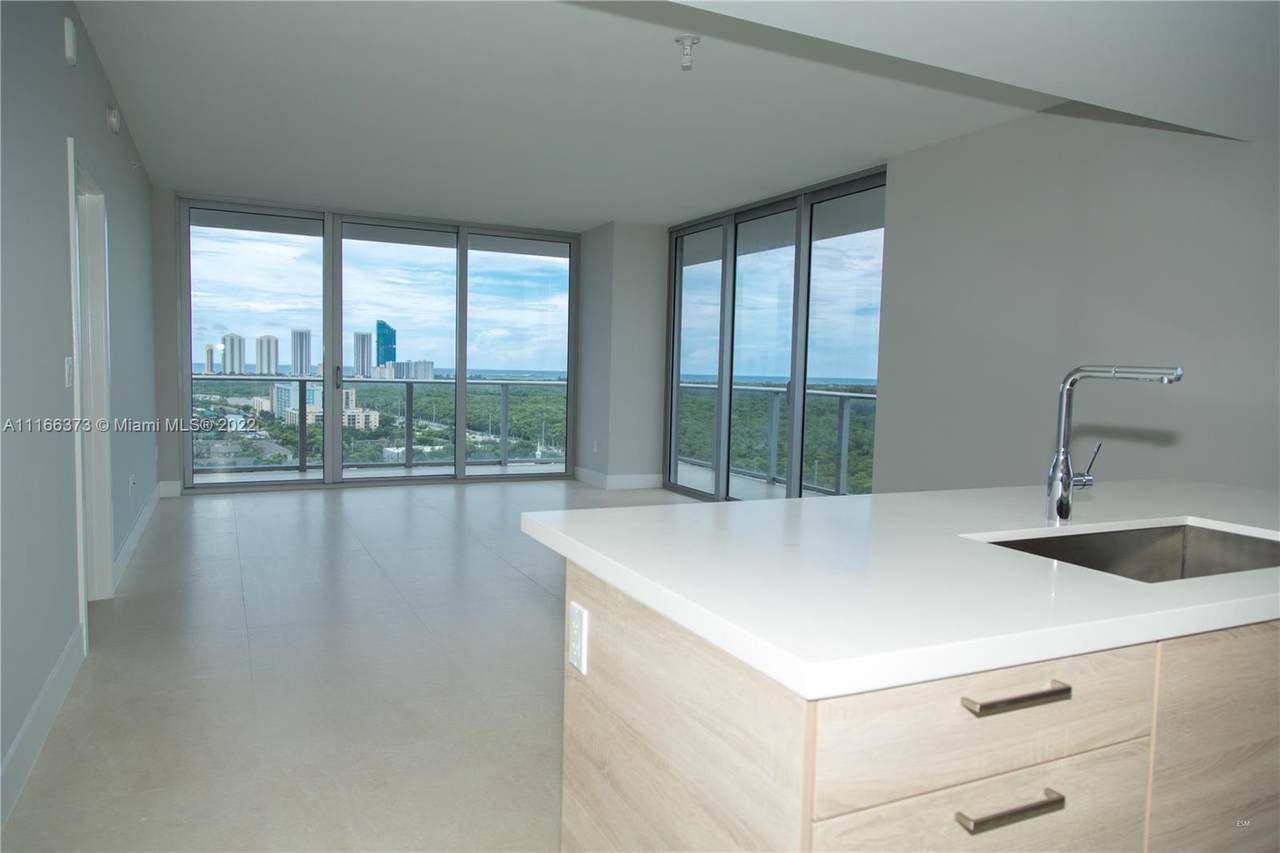 16385 Biscayne Blvd - Photo 1