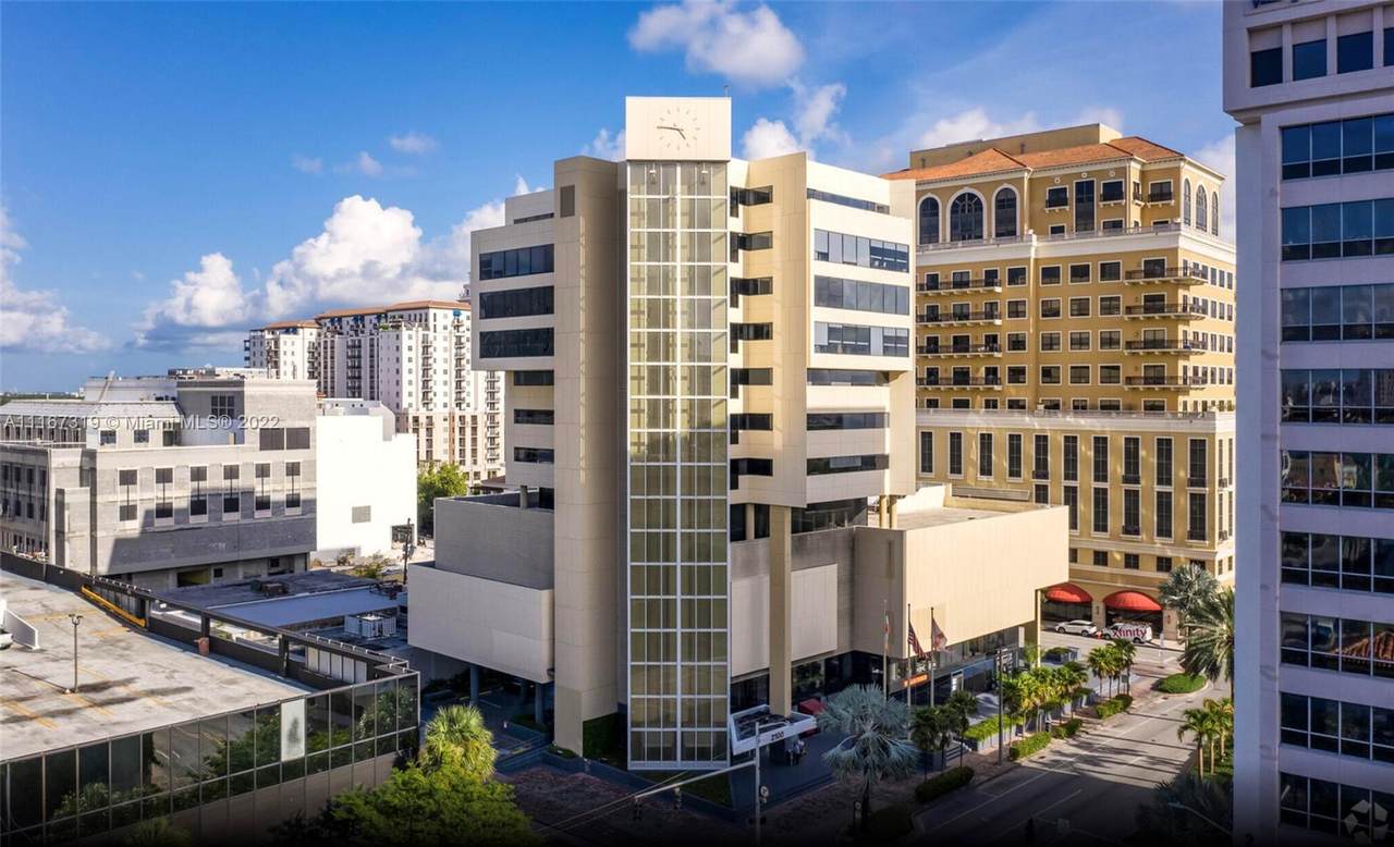 2100 Ponce De Leon Blvd - Photo 1