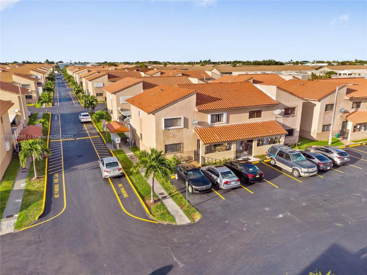 7705 29th Way - Photo 1