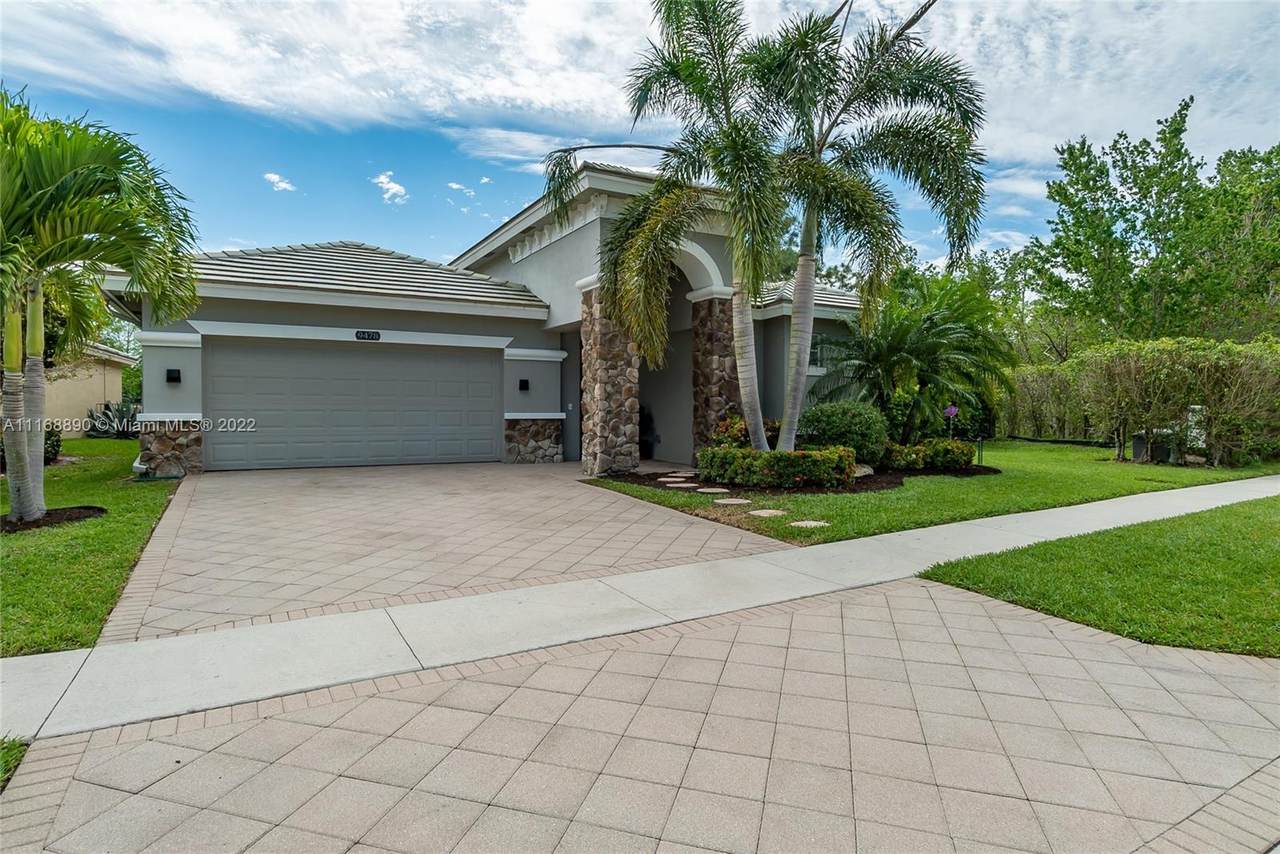 9478 Osprey Isles Blvd - Photo 1
