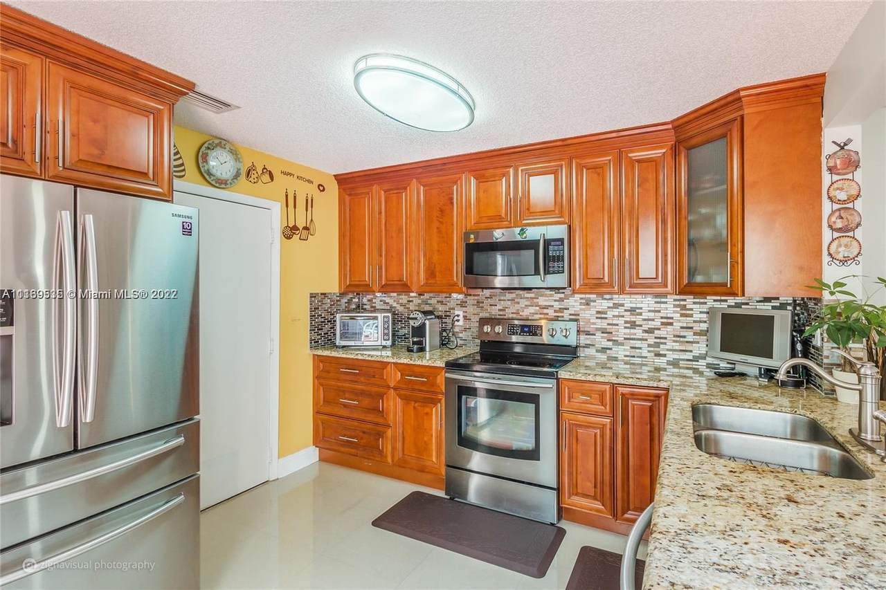 10927 Long Boat Dr - Photo 1