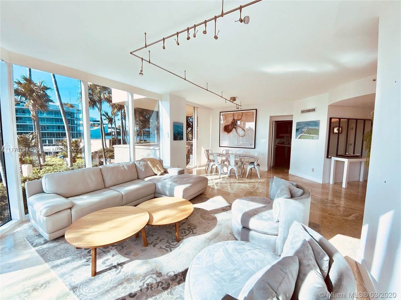 300 Pointe Dr - Photo 1