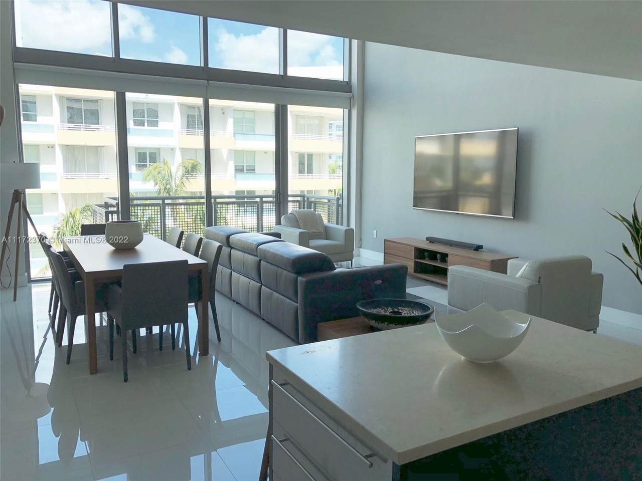 6000 Collins Ave - Photo 1
