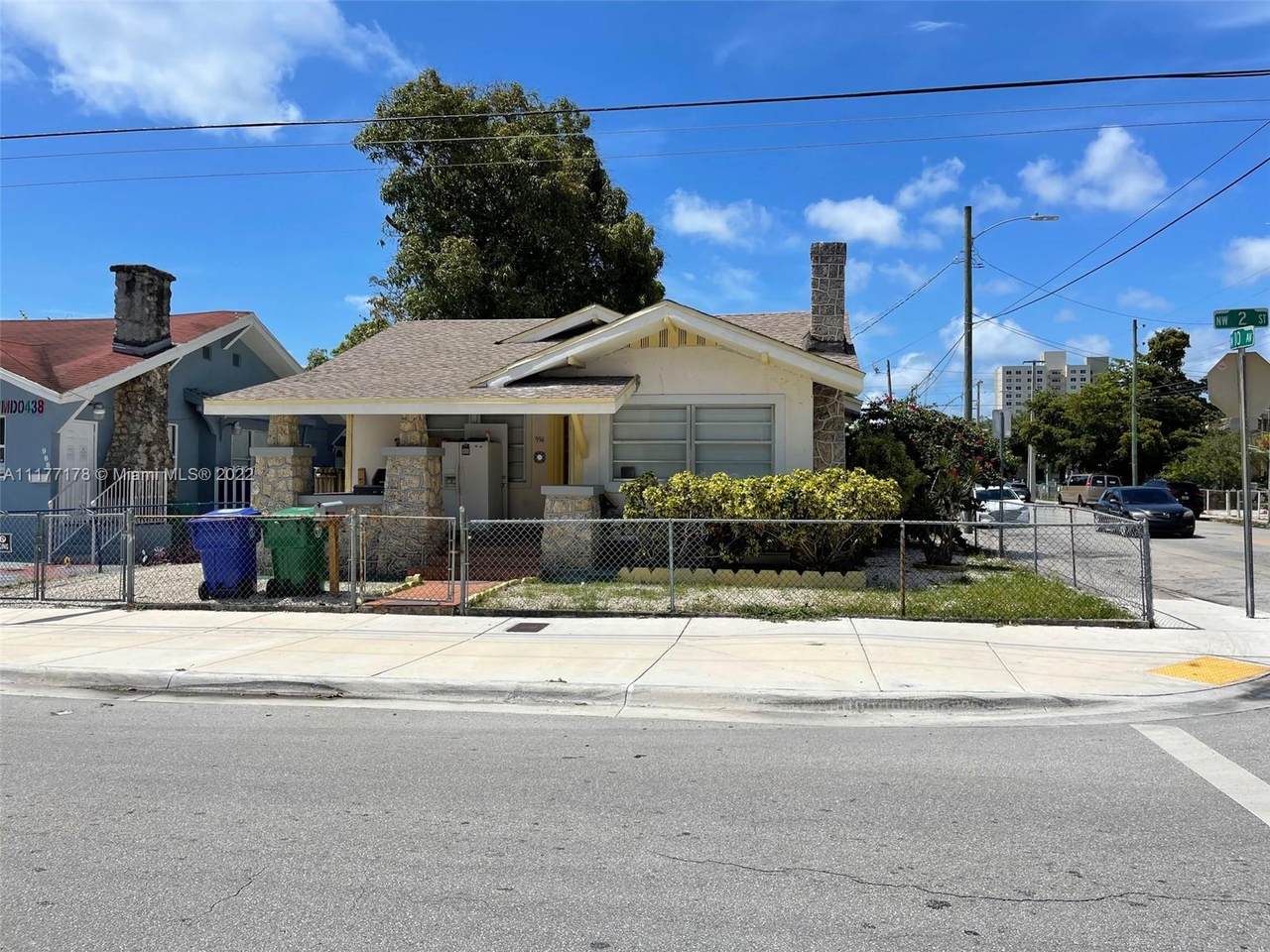 994 2nd St - Photo 1