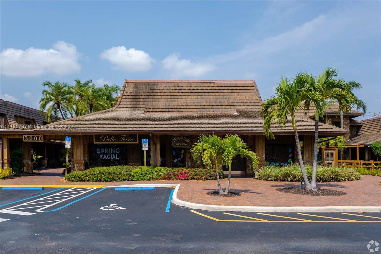 3000 University Dr - Photo 1