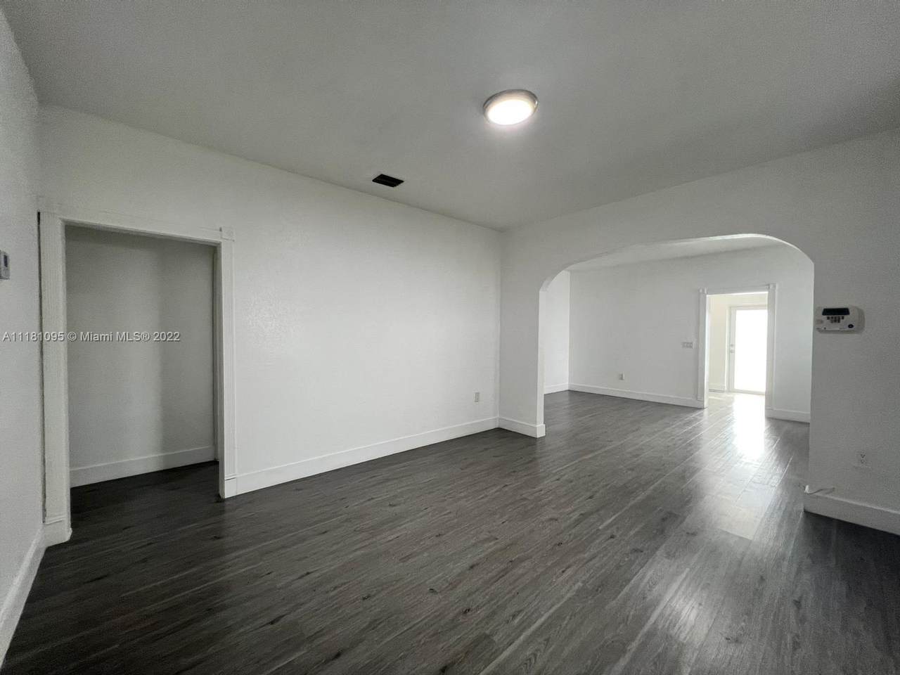 169 50th St - Photo 1