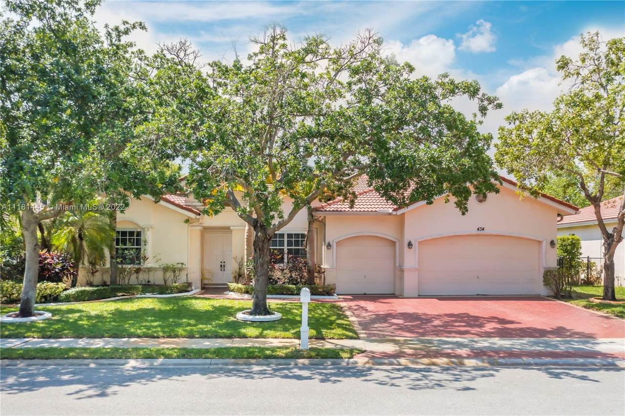 434 159th Ln - Photo 1