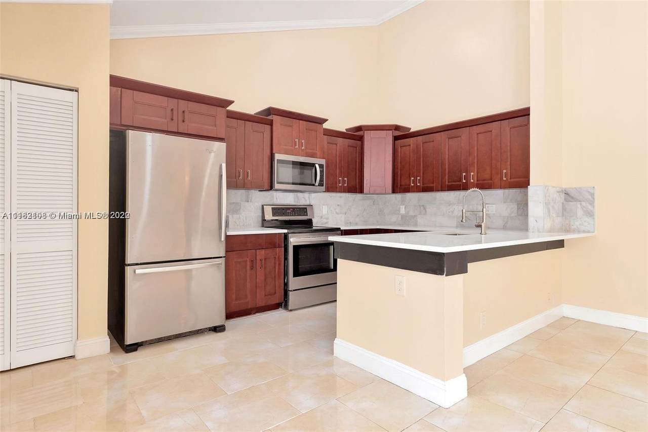 8951 Thumbwood Cir - Photo 1