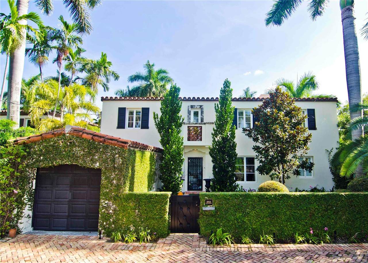 5711 Bay Rd - Photo 1