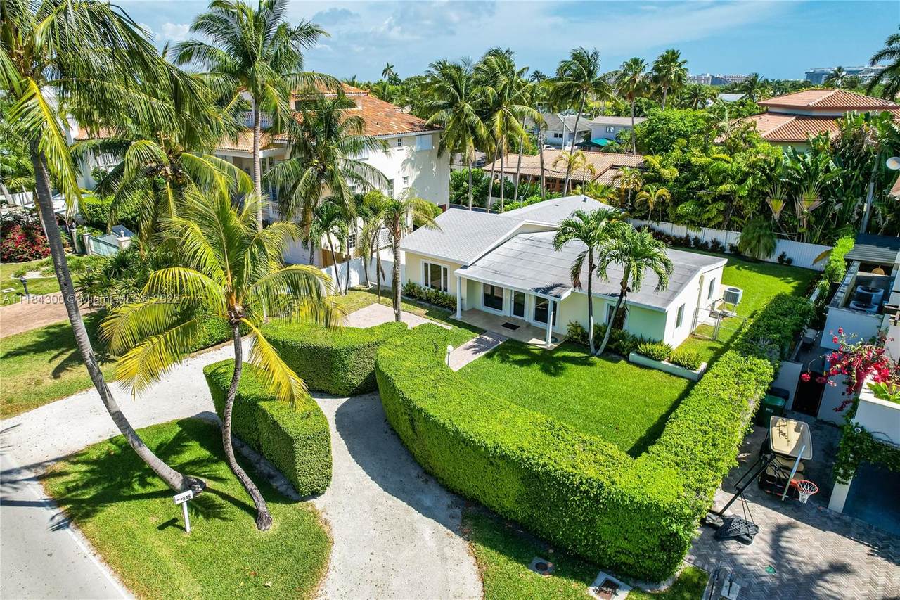 815 Harbor Dr - Photo 1