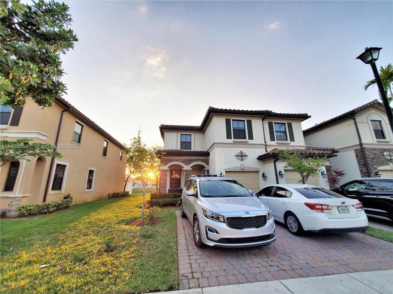9324 34th Ct - Photo 1