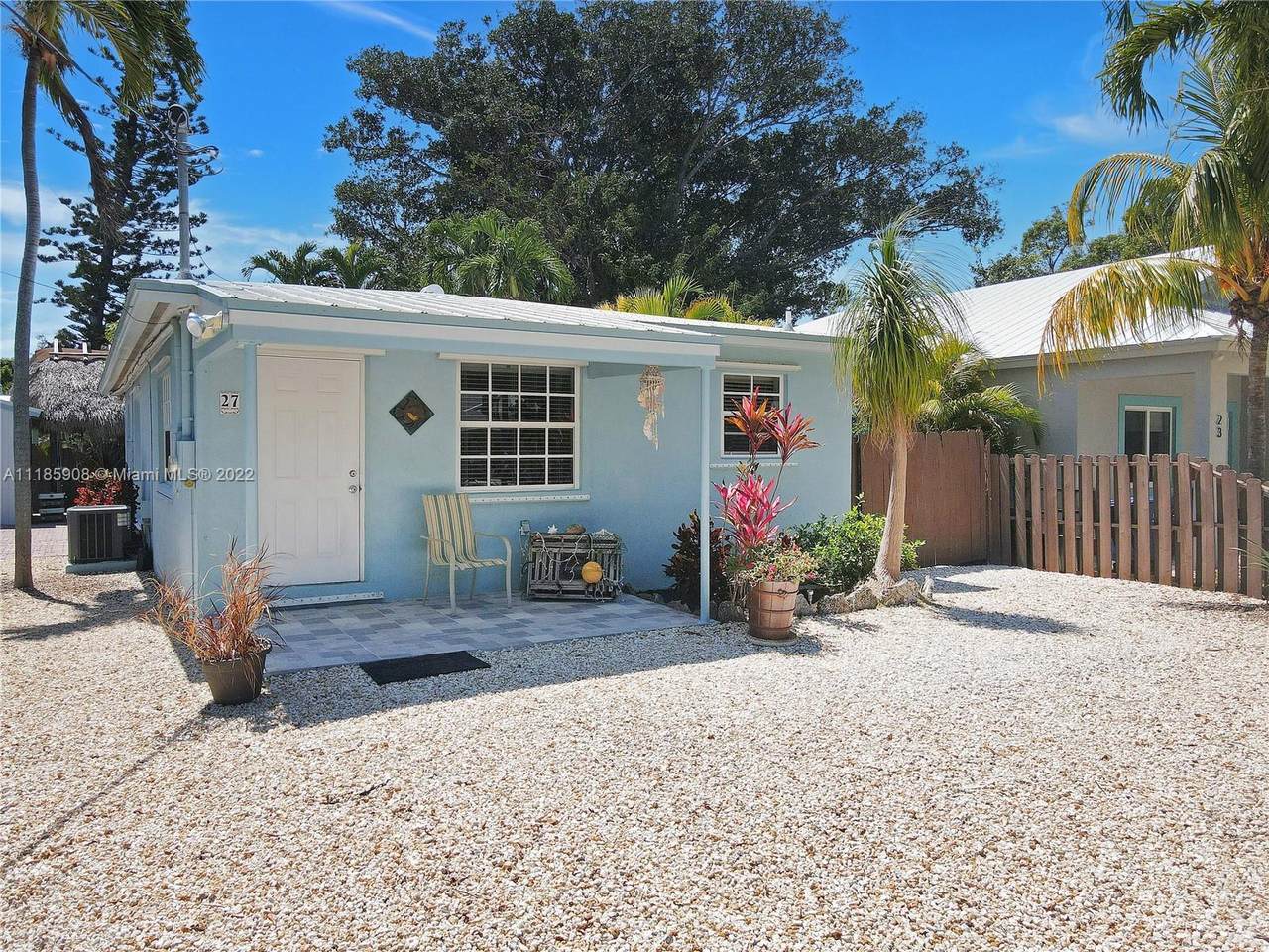 27 Jewfish Ave - Photo 1