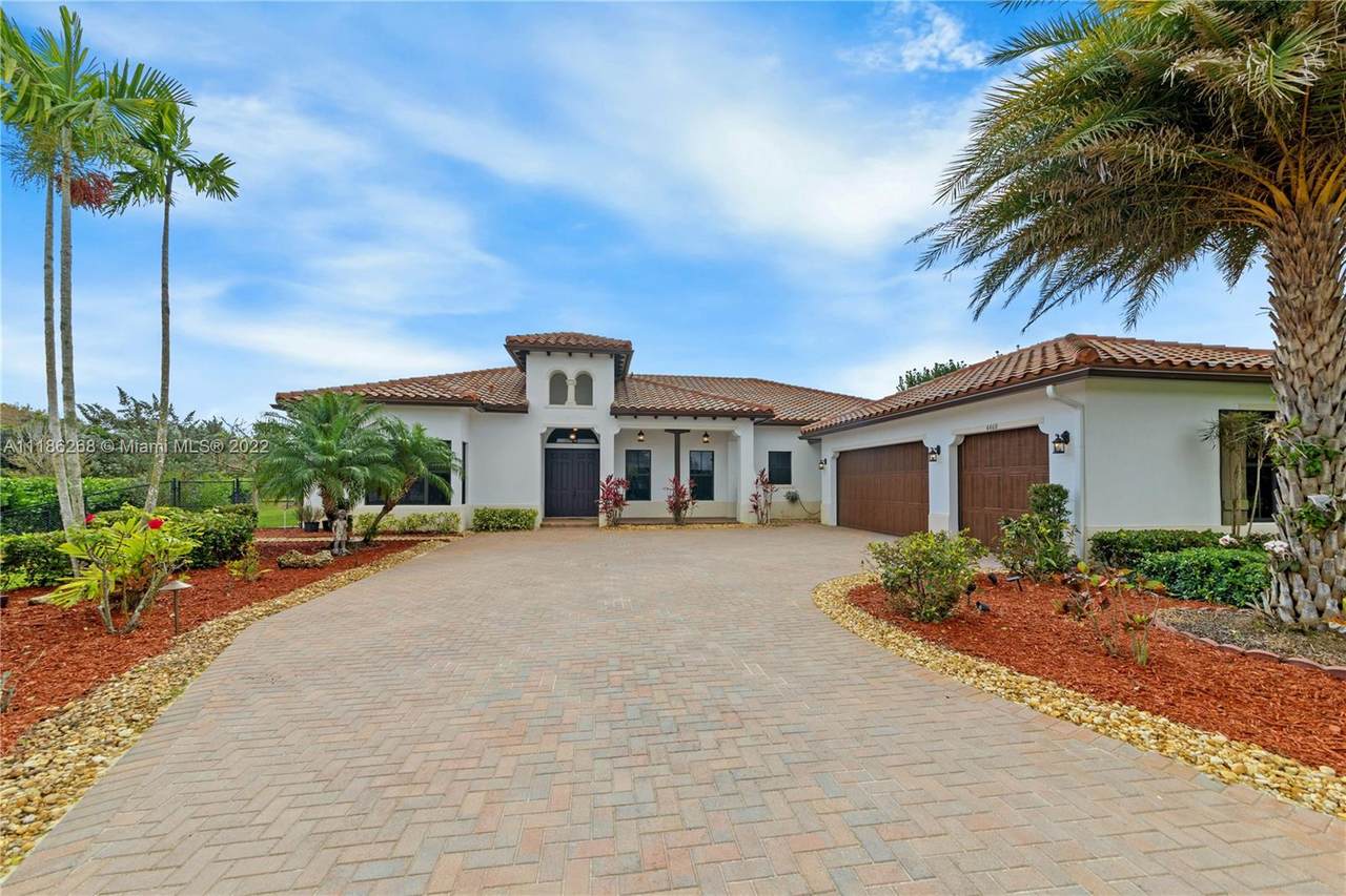 4460 Estates Rd - Photo 1