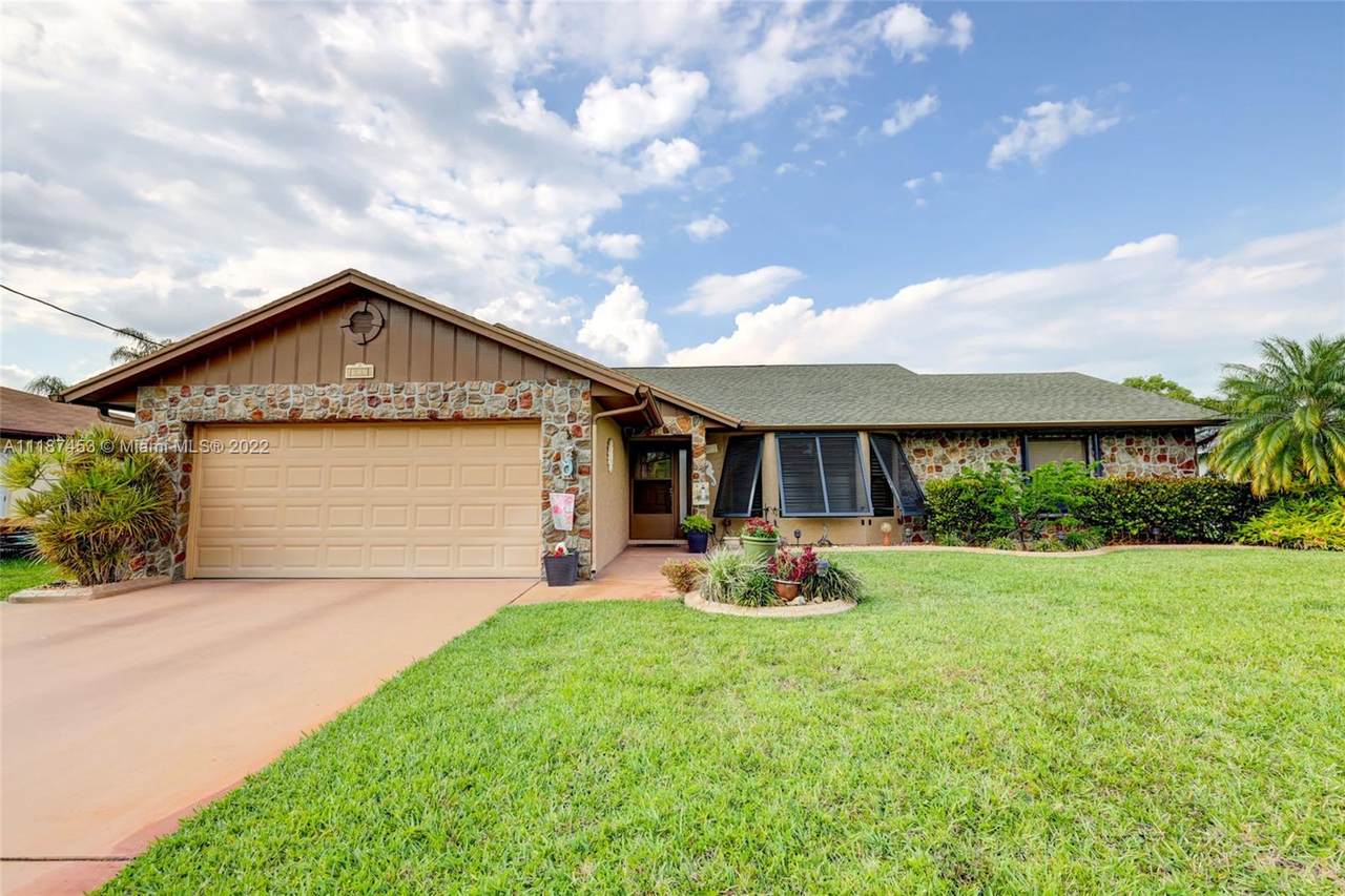 189 Whitmore Dr - Photo 1