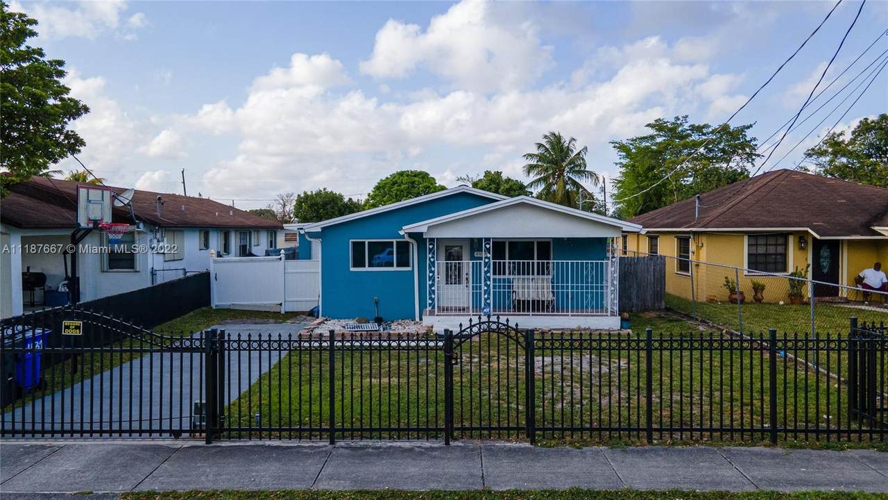 4931 22nd St - Photo 1