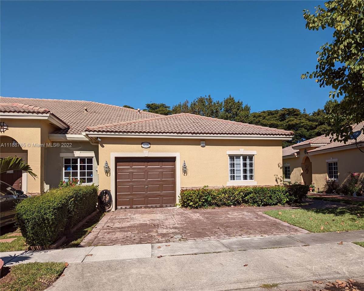 1236 32nd Ave - Photo 1