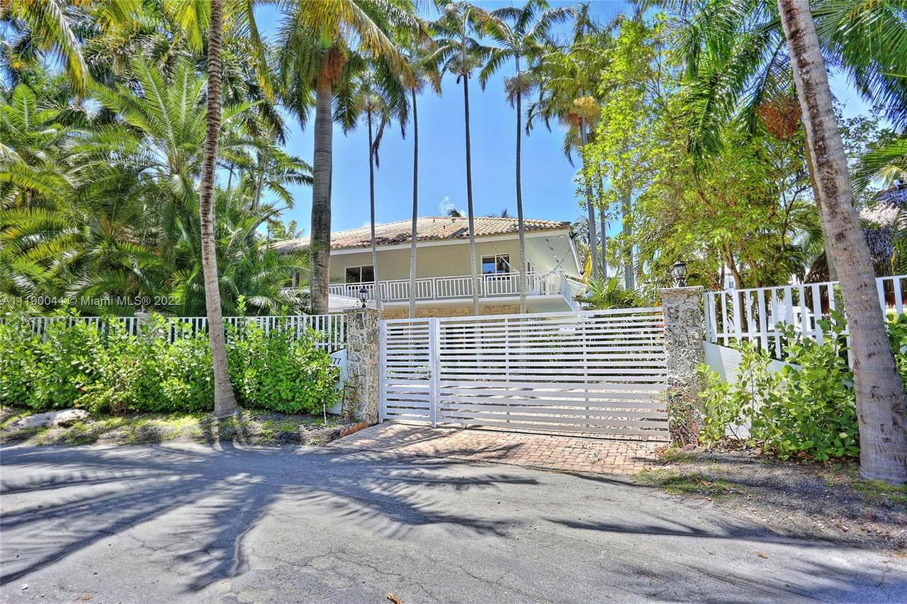 3577 Stewart Ave - Photo 1