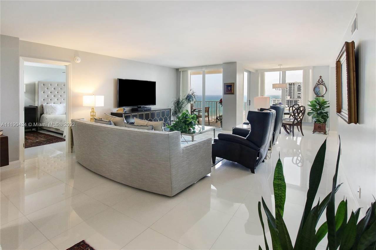 1010 Ocean Blvd - Photo 1