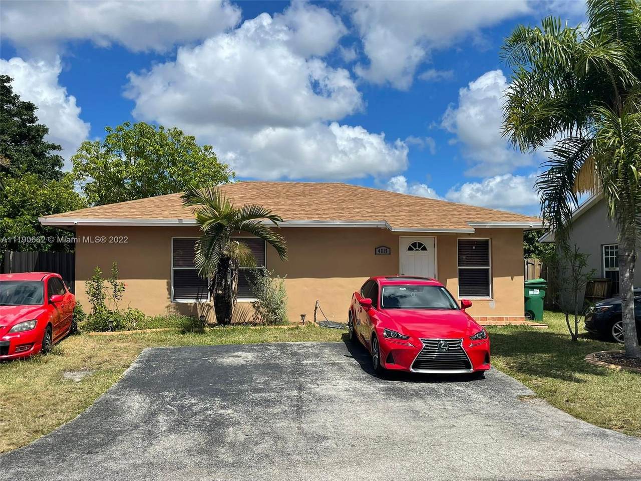 4215 138th Ct - Photo 1
