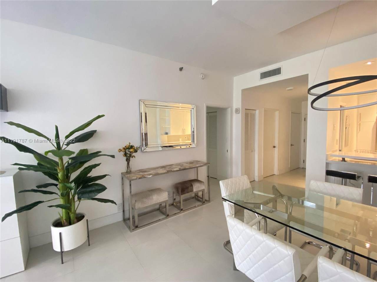 201 Crandon Blvd - Photo 1
