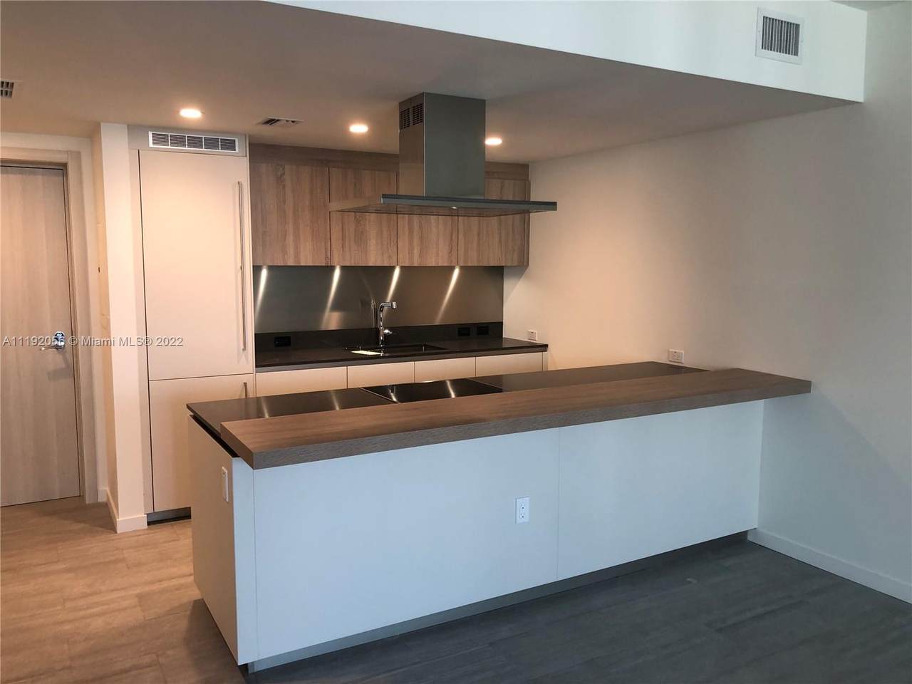 1000 Brickell Plz - Photo 1