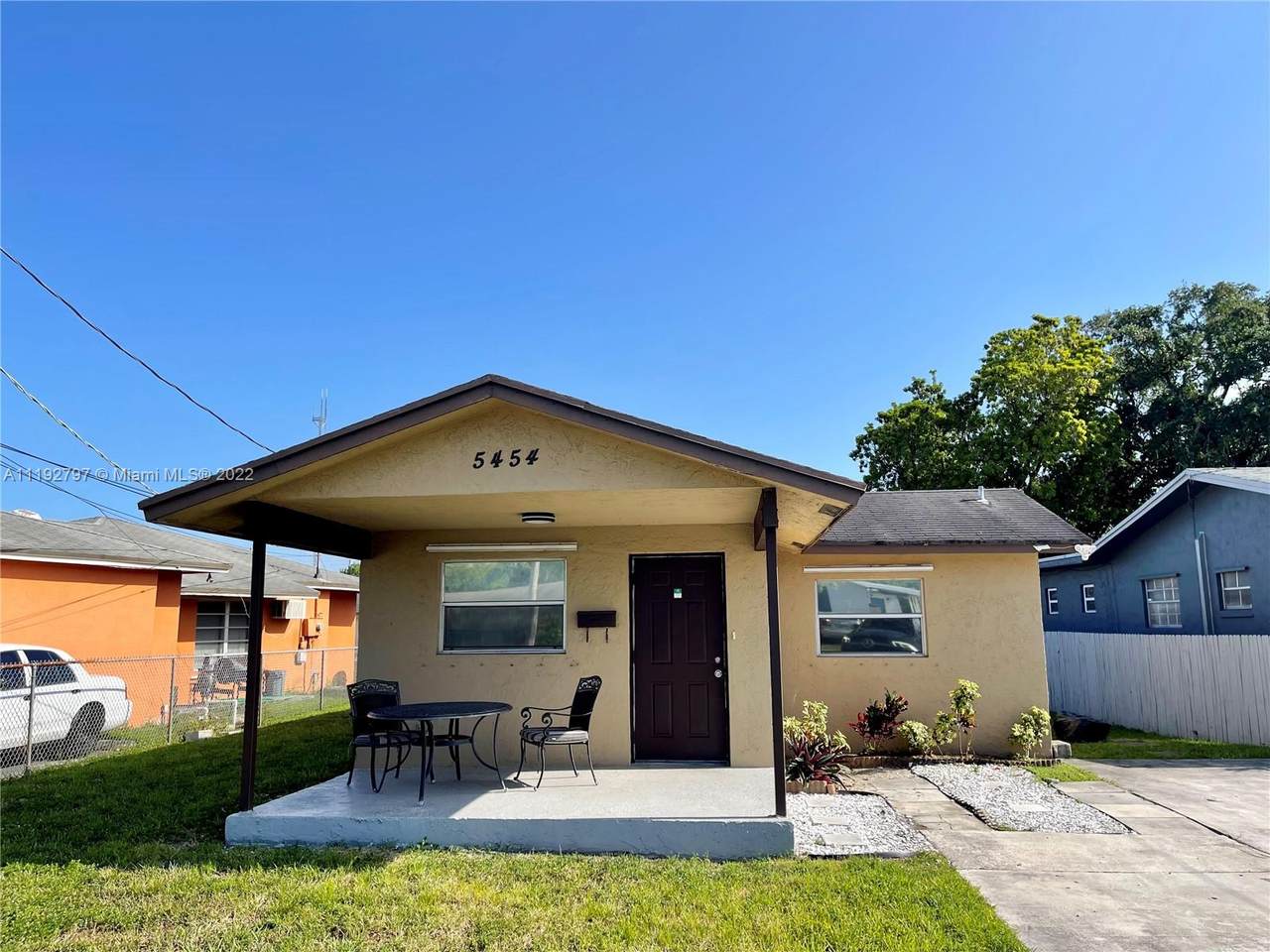 5454 Flagler St - Photo 1