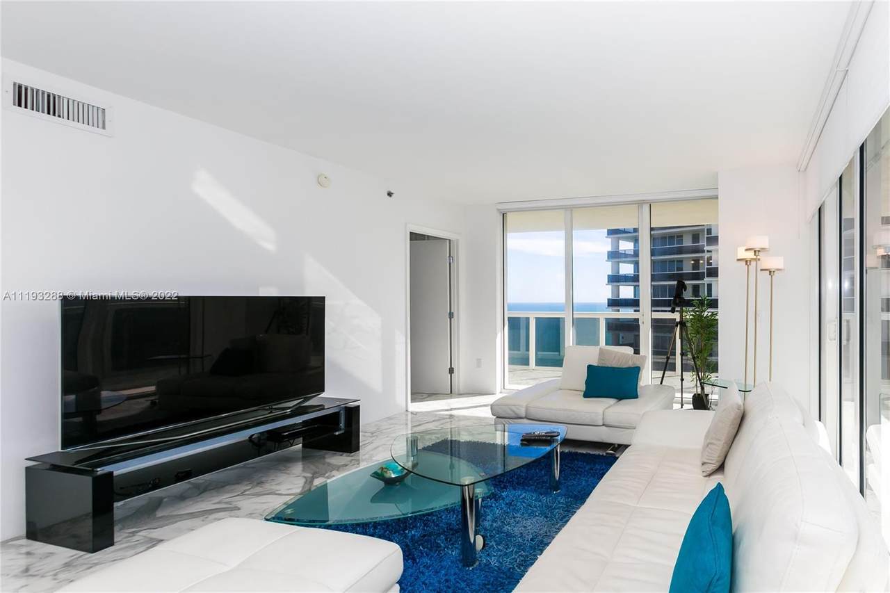 1830 Ocean Dr - Photo 1
