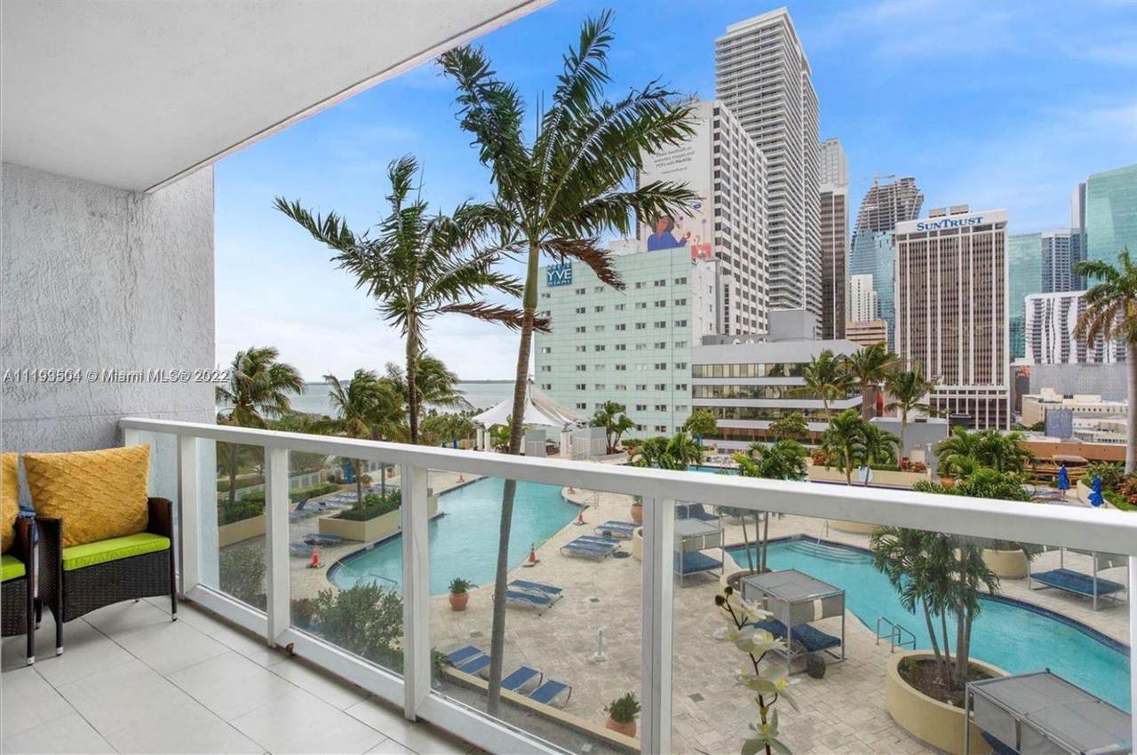 244 Biscayne Blvd - Photo 1