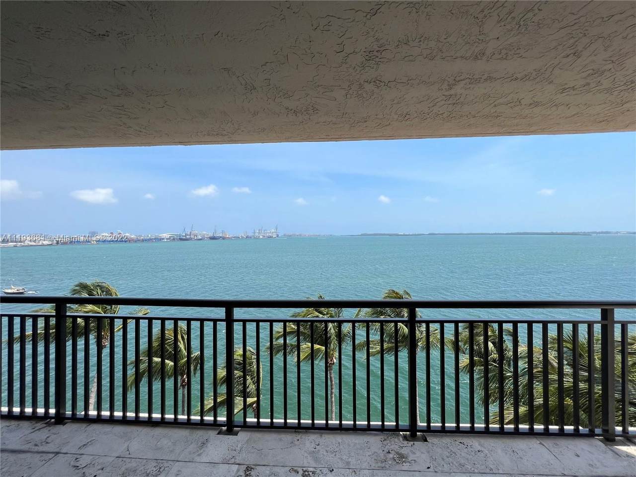 540 Brickell Key Dr - Photo 1